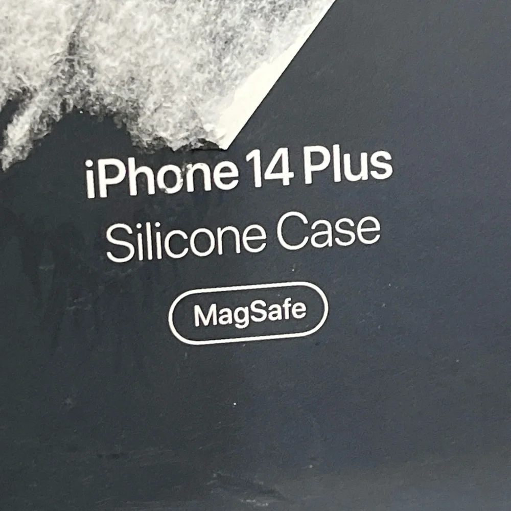 Apple iPhone 14 plus Case in color Midnight, new!